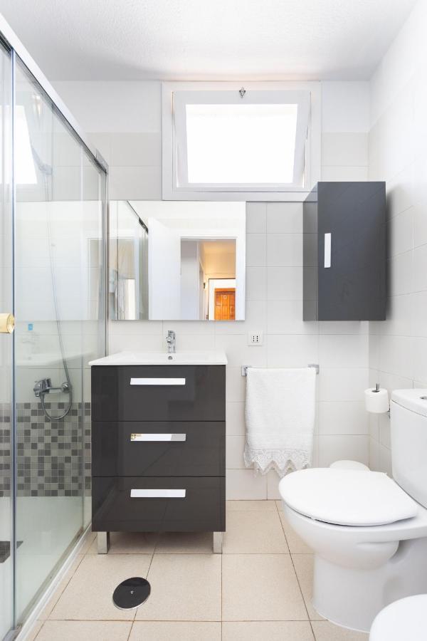 Frontline Playa Las Vistas With Pool, Parking, Sea Los Cristianos  Εξωτερικό φωτογραφία